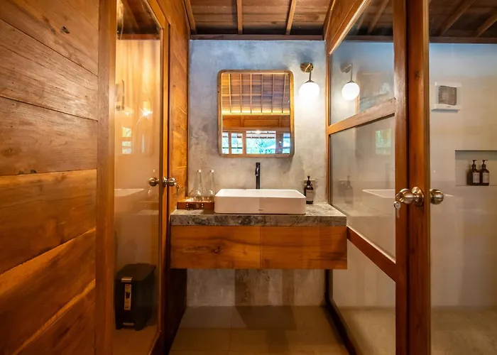 Kayu Haven - Calm And Luxurious * Ubud